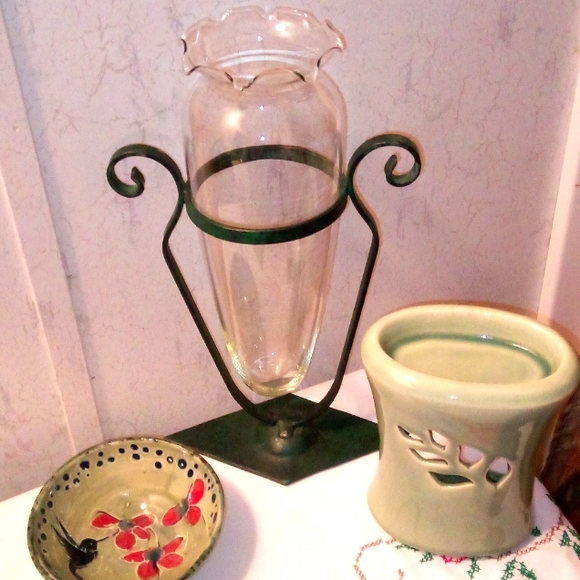 Hand Crafted Other - Vintage Wrought Iron Floating Vase Group